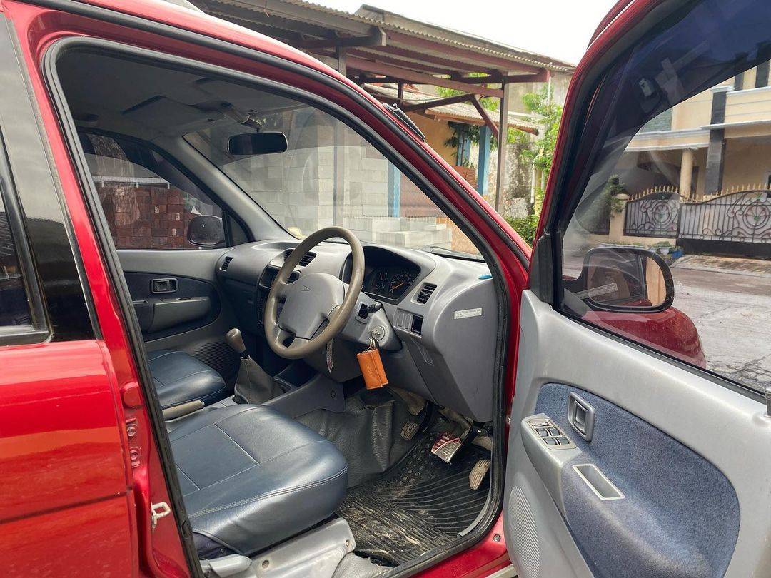 2000 Daihatsu Taruna 2000 Daihatsu Taruna