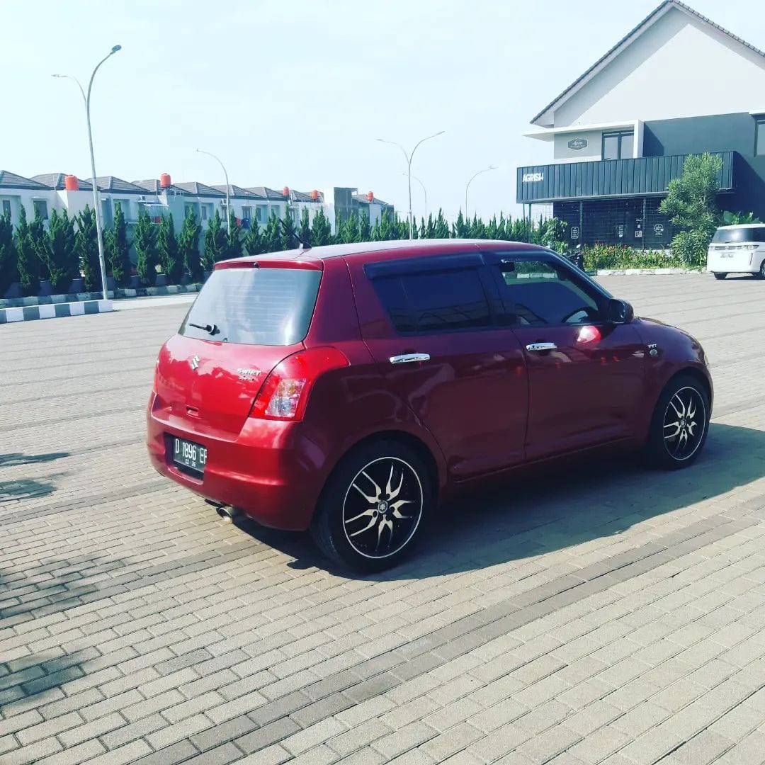 2011 Suzuki Swift 2011 Suzuki Swift