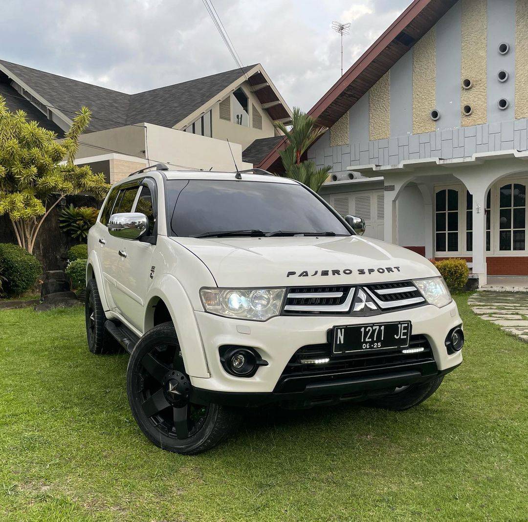 2015 Mitsubishi Pajero Sport 2015 Mitsubishi Pajero Sport