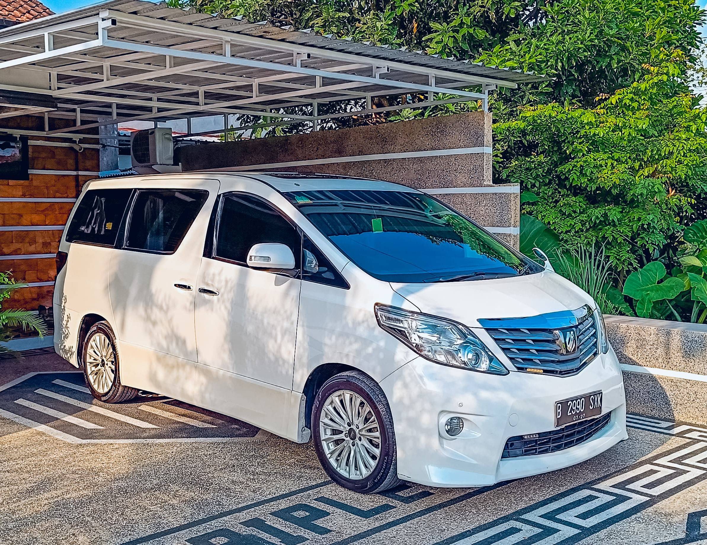 2012 Toyota Alphard 2012 Toyota Alphard