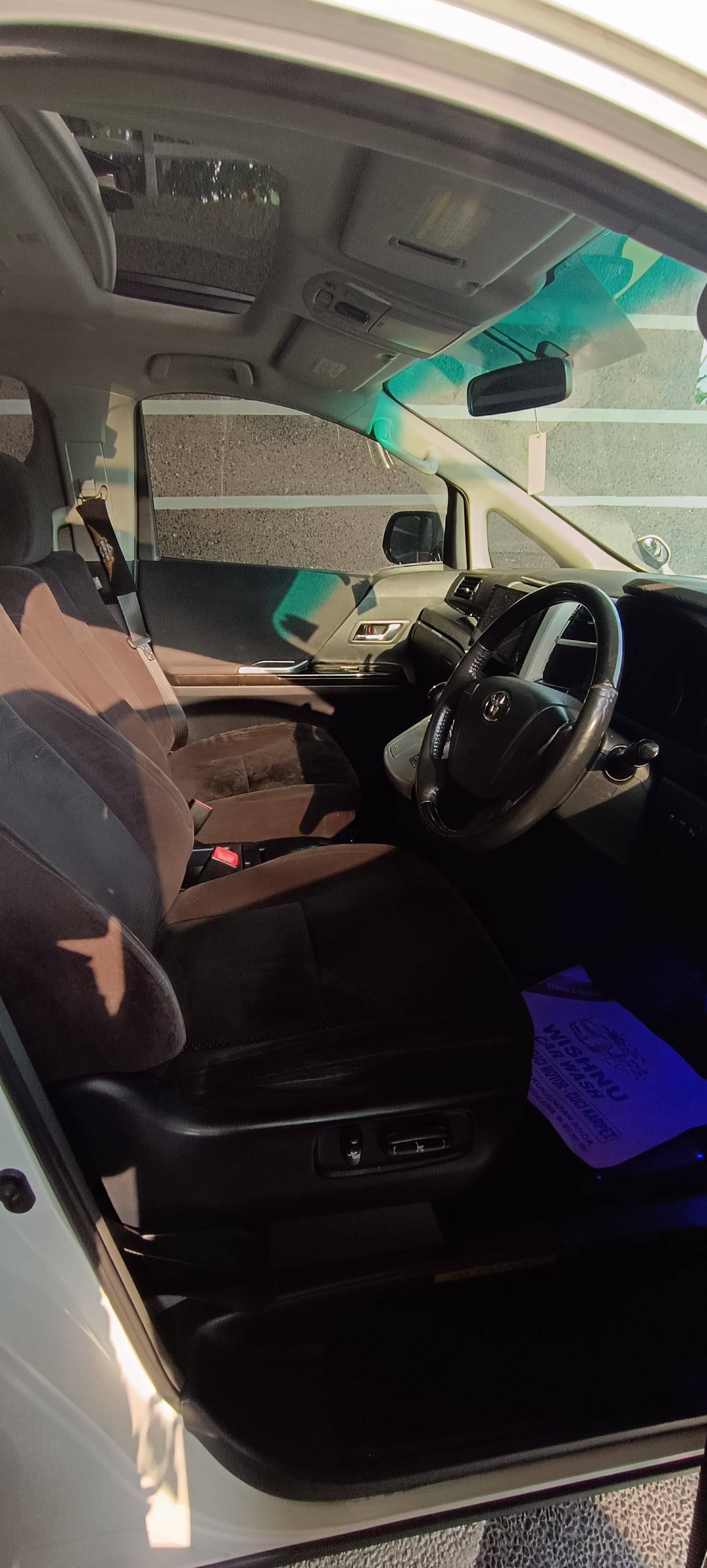 2012 Toyota Alphard 2012 Toyota Alphard