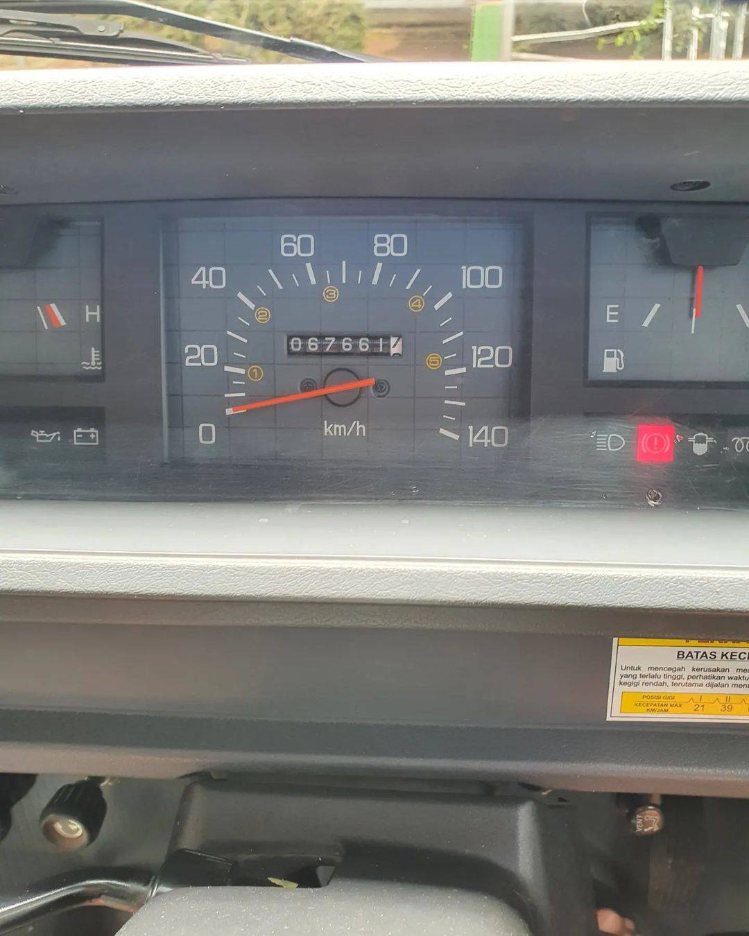 2018 Mitsubishi L300 2018 Mitsubishi L300