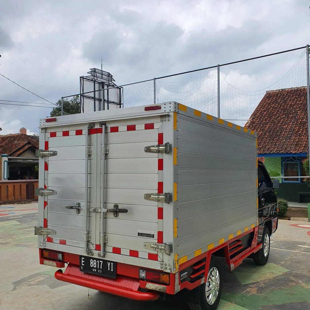 2018 Mitsubishi L300 2018 Mitsubishi L300