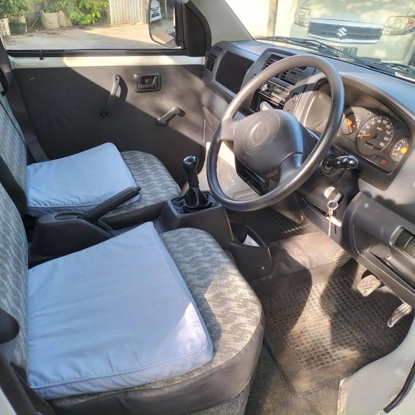 2015 Suzuki Mega Carry 2015 Suzuki Mega Carry
