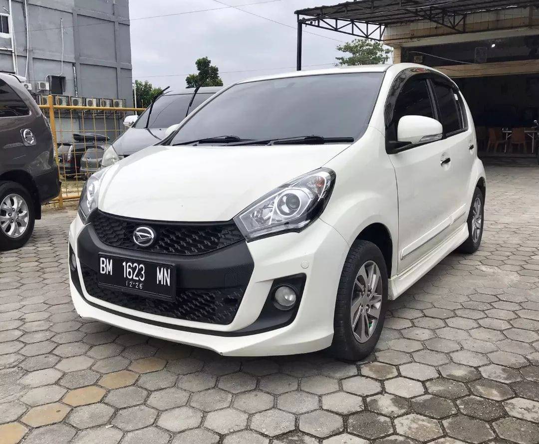2015 Daihatsu Sirion Bekas 2015 Daihatsu Sirion Bekas