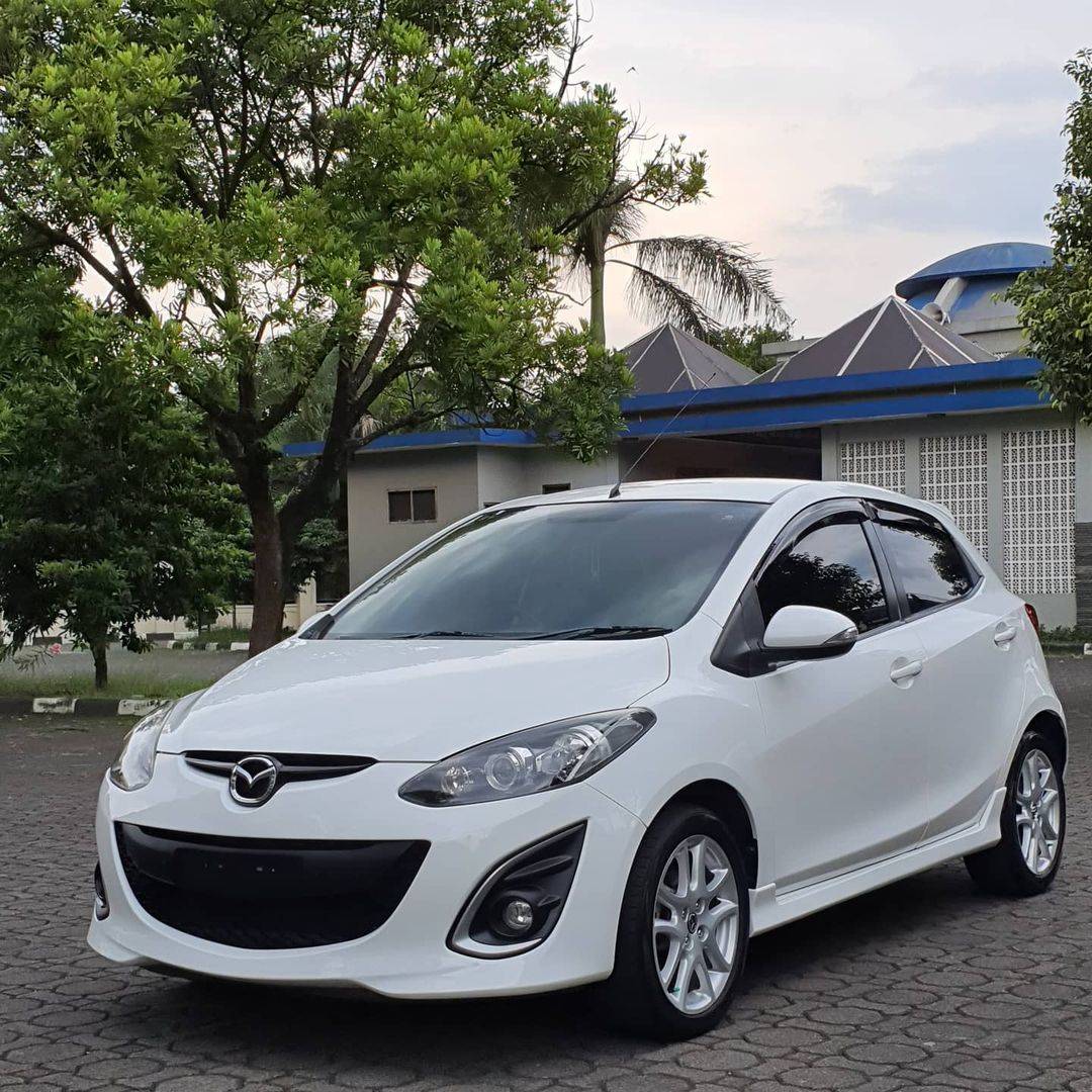 2015 Mazda 2 2015 Mazda 2