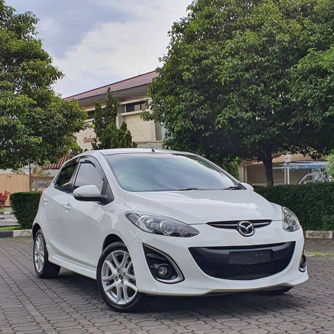 2015 Mazda 2 2015 Mazda 2