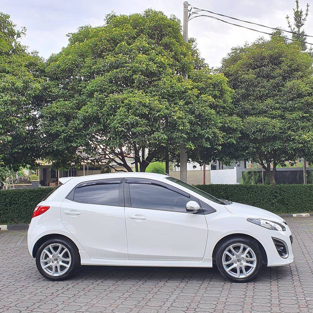2015 Mazda 2 2015 Mazda 2