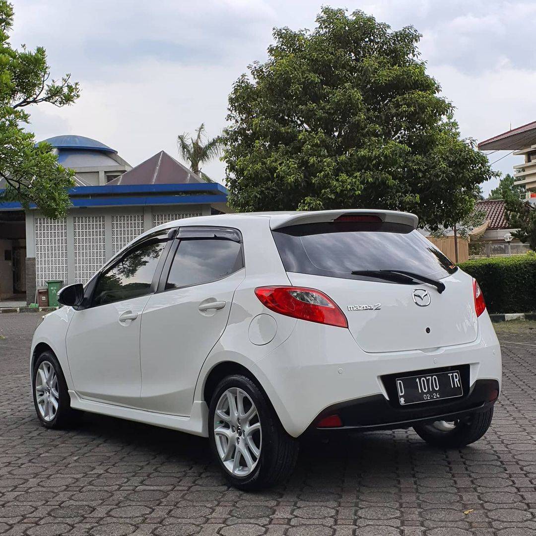 2015 Mazda 2 2015 Mazda 2