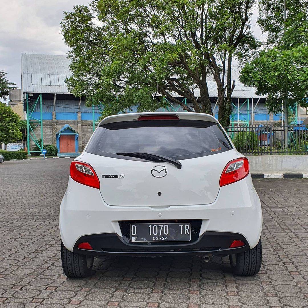 2015 Mazda 2 2015 Mazda 2