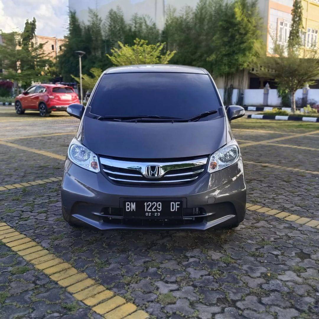 Second Hand 2012 Honda Freed Second Hand 2012 Honda Freed