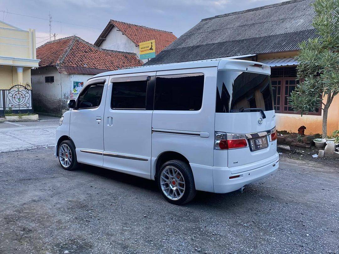 2020 Daihatsu Luxio 2020 Daihatsu Luxio