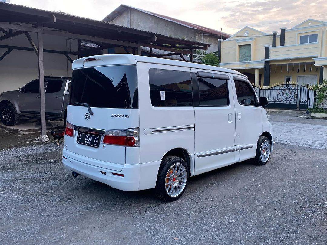 2020 Daihatsu Luxio 2020 Daihatsu Luxio