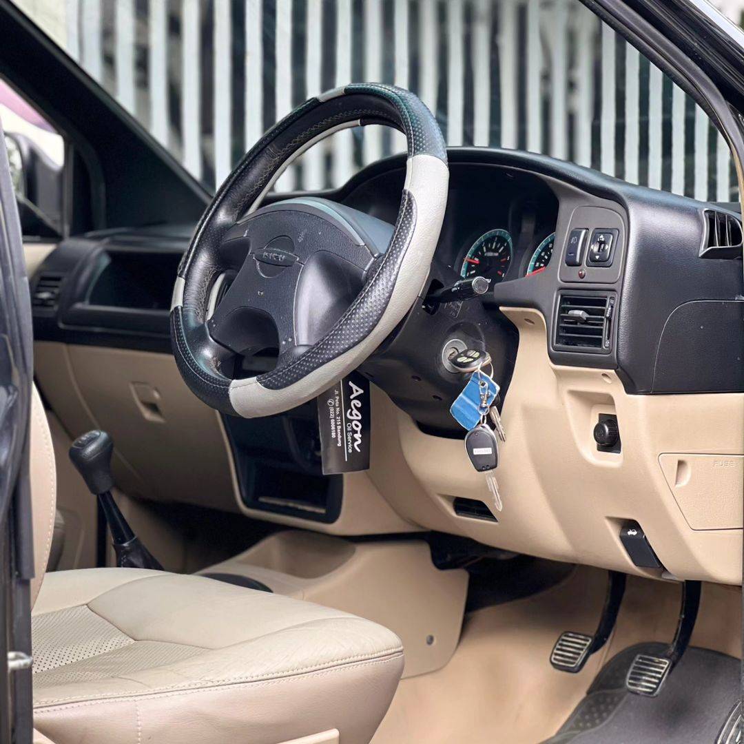 2014 Isuzu Panther 2014 Isuzu Panther