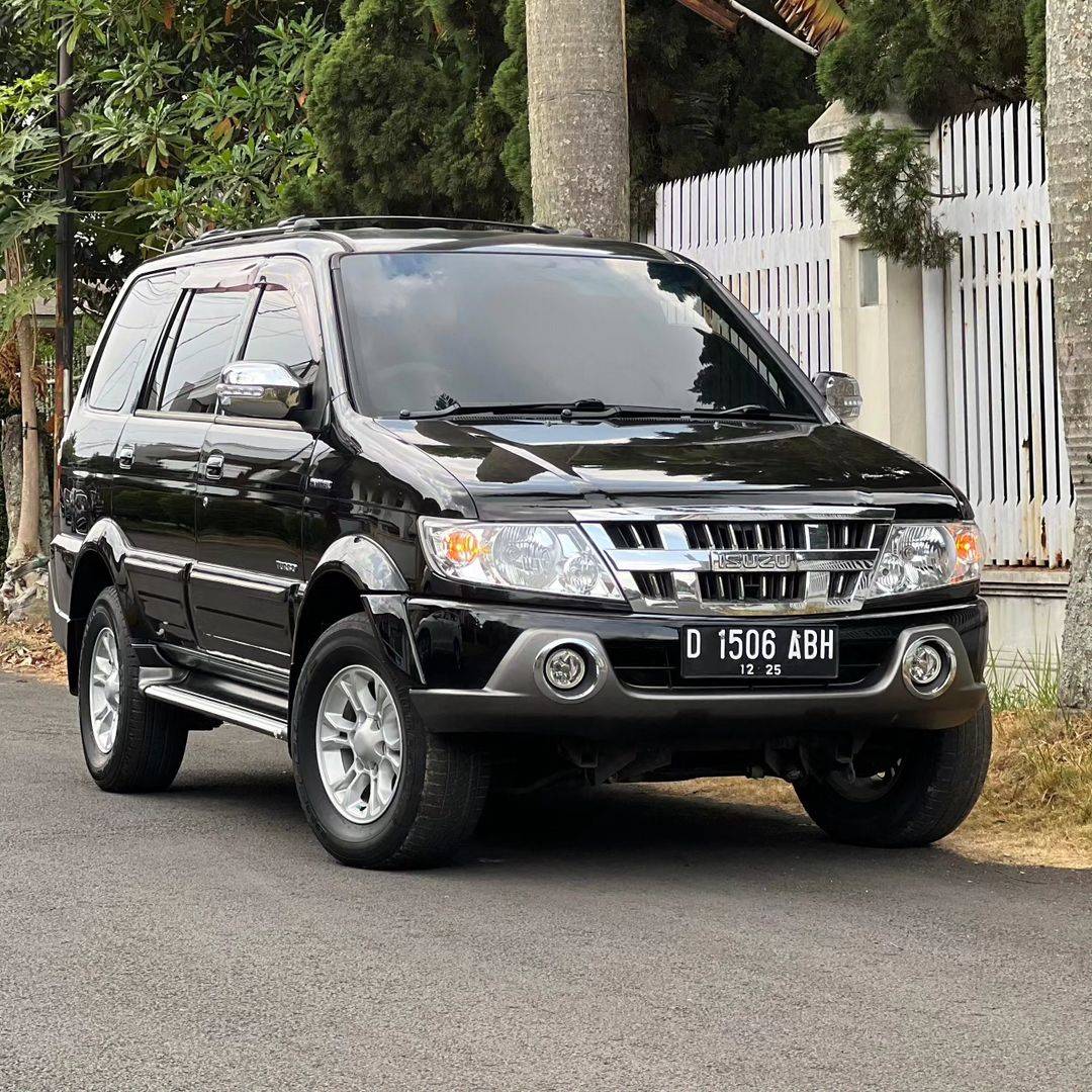 2014 Isuzu Panther 2014 Isuzu Panther