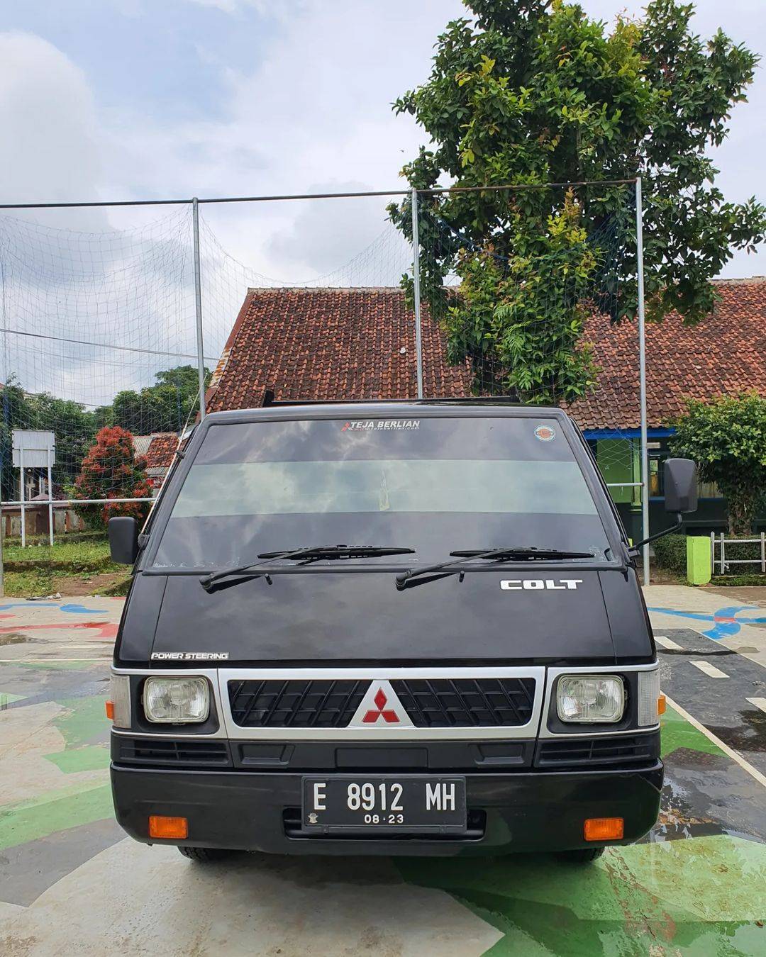 2018 Mitsubishi L300 Bekas 2018 Mitsubishi L300 Bekas