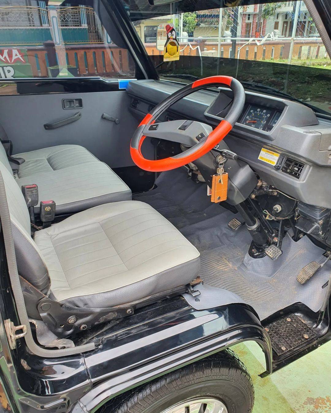 2018 Mitsubishi L300 2018 Mitsubishi L300