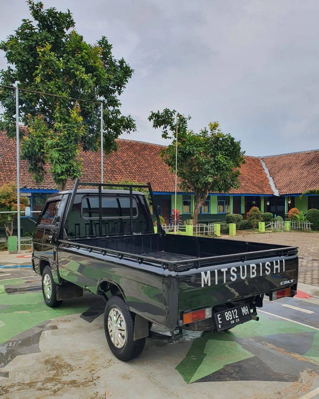 2018 Mitsubishi L300 2018 Mitsubishi L300