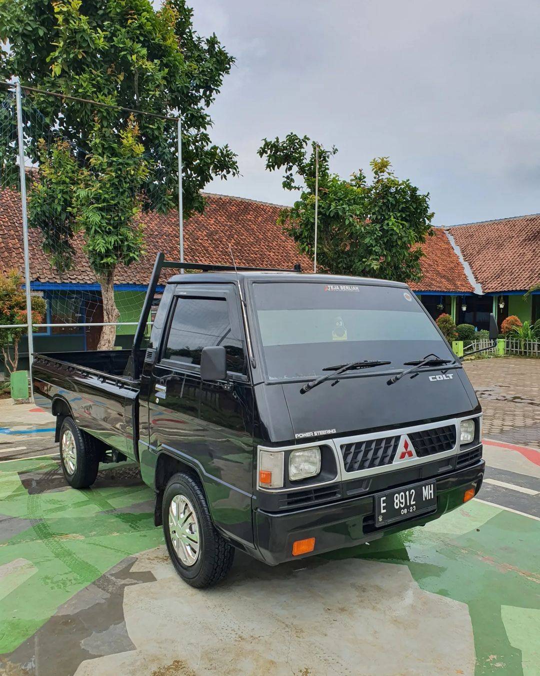 2018 Mitsubishi L300 2018 Mitsubishi L300