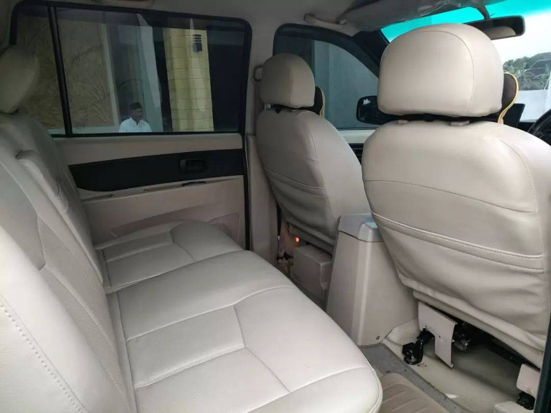 2013 Isuzu Panther 2013 Isuzu Panther