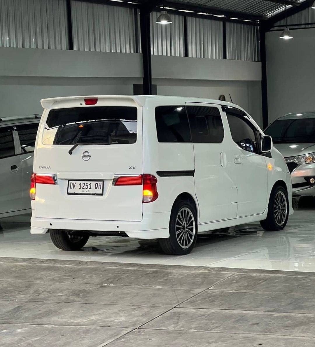 2012 Nissan Evalia XV A/T 2012 Nissan Evalia XV A/T