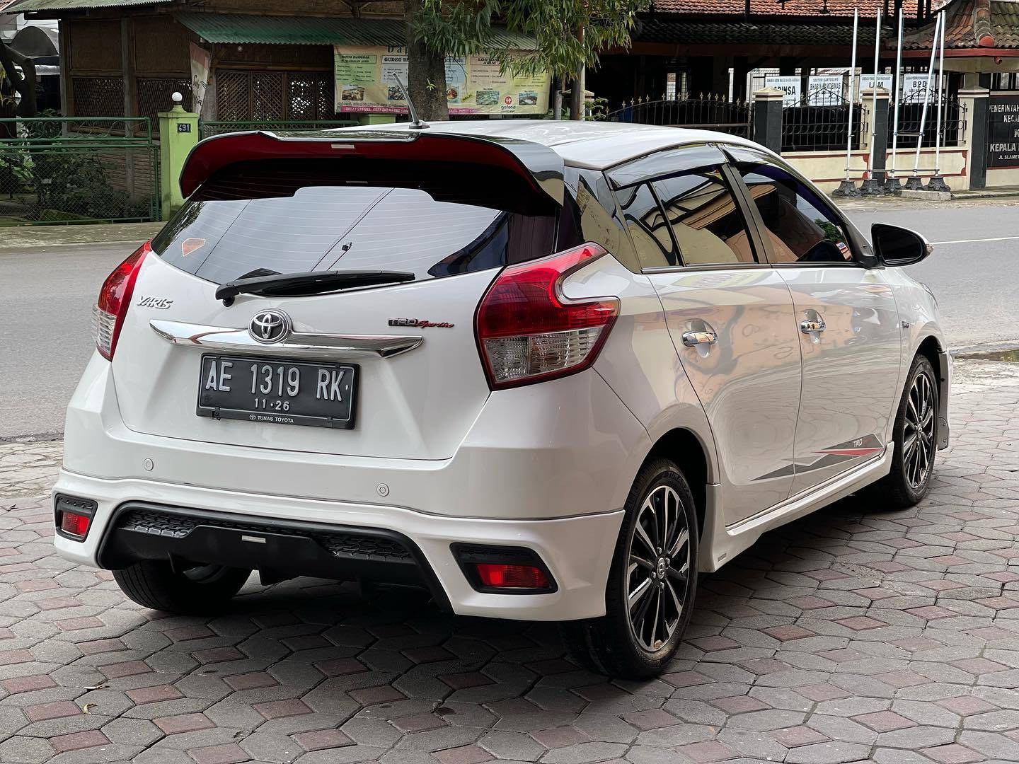 2016 Toyota Yaris 2016 Toyota Yaris