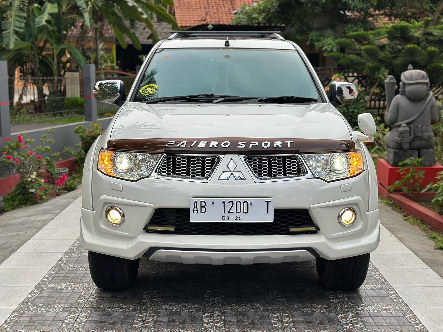 Second Hand 2013 Mitsubishi Pajero Sport Second Hand 2013 Mitsubishi Pajero Sport