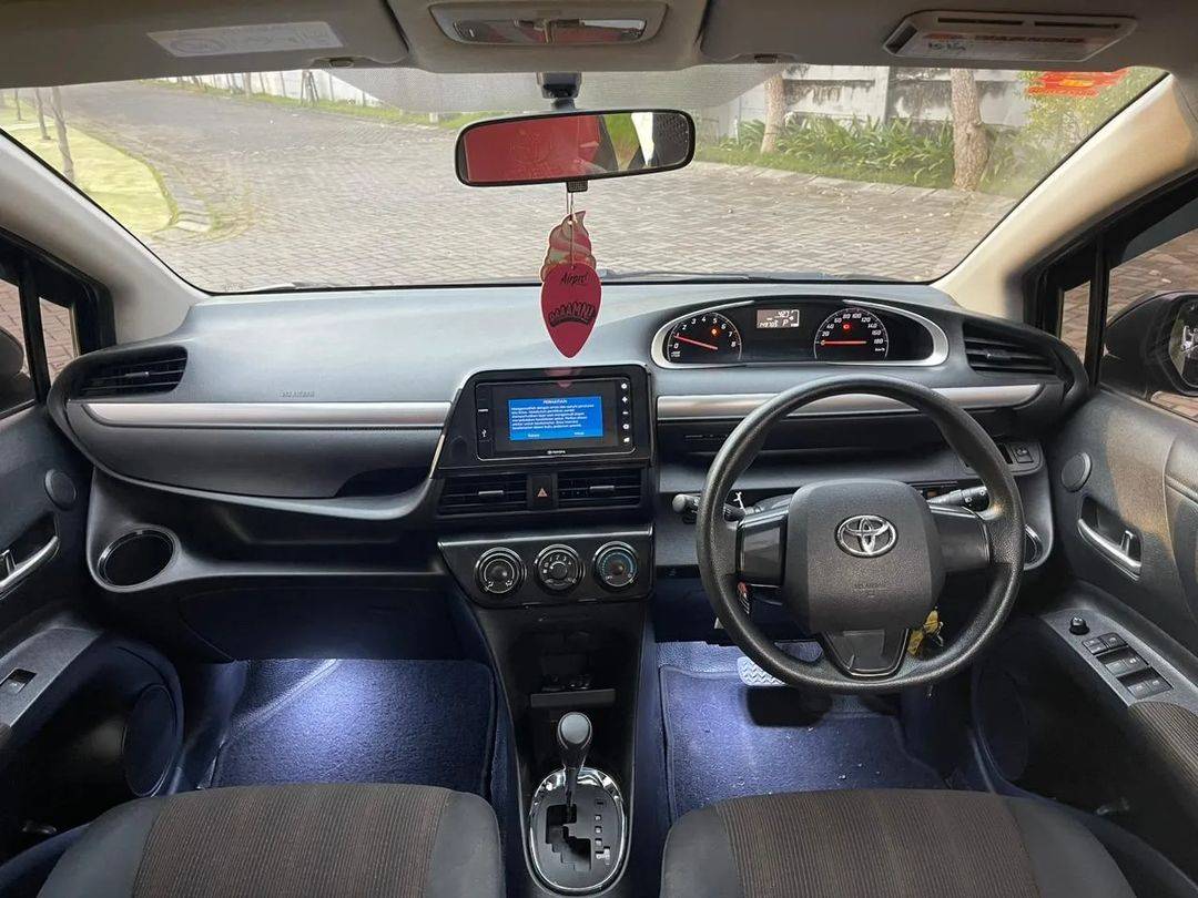 2017 Toyota Sienta 2017 Toyota Sienta