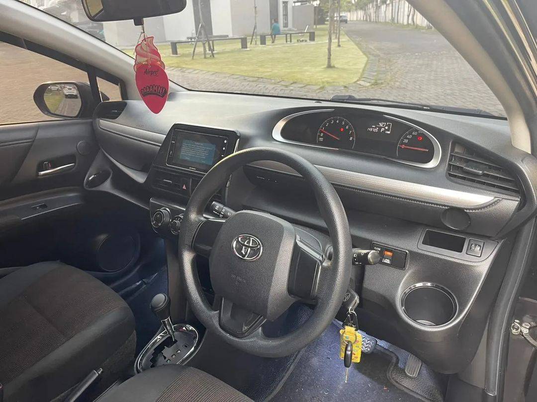 2017 Toyota Sienta 2017 Toyota Sienta