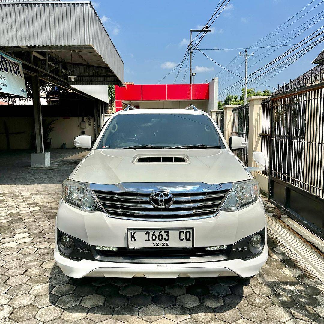 Second Hand 2013 Toyota Fortuner 2.4 VRZ AT
