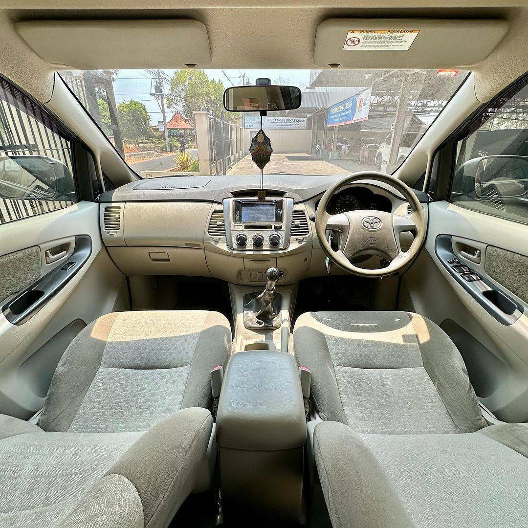 2015 Toyota Kijang Innova 2015 Toyota Kijang Innova