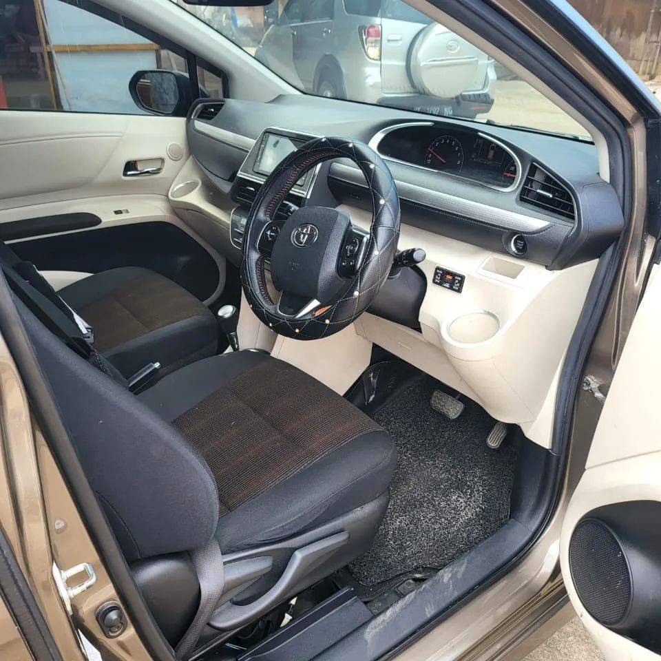 2017 Toyota Sienta 2017 Toyota Sienta