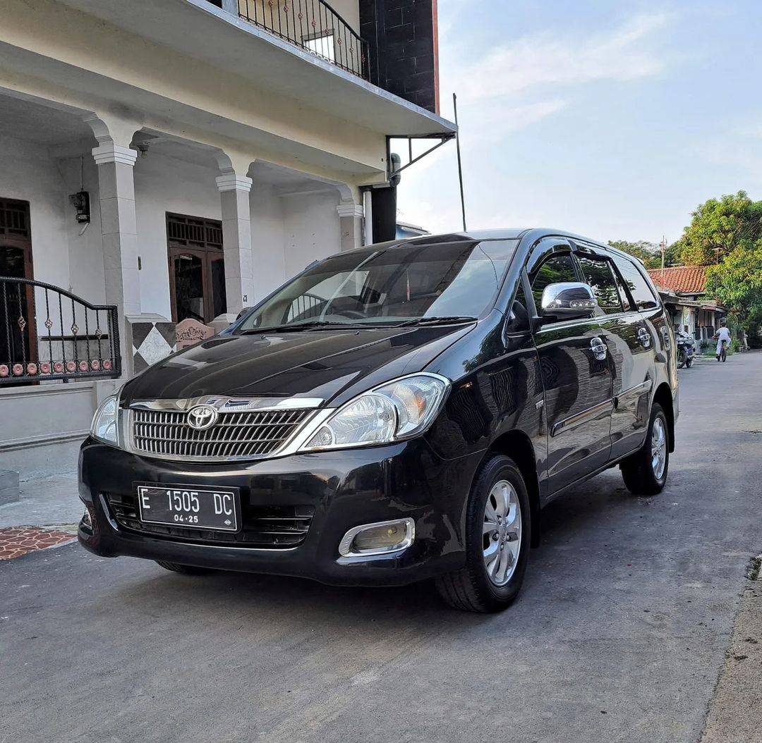 2011 Toyota Kijang Innova 2011 Toyota Kijang Innova