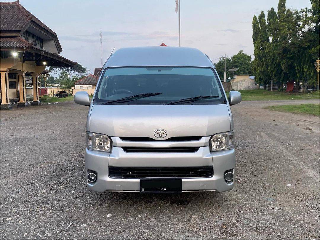 Second Hand 2013 Toyota Hiace COMMUTER DSL 2.5