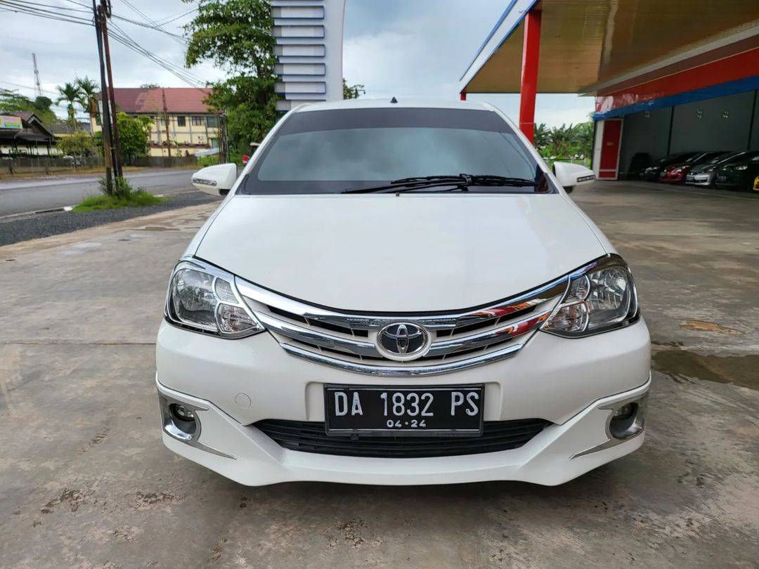 2014 Toyota Etios Valco Bekas 2014 Toyota Etios Valco Bekas