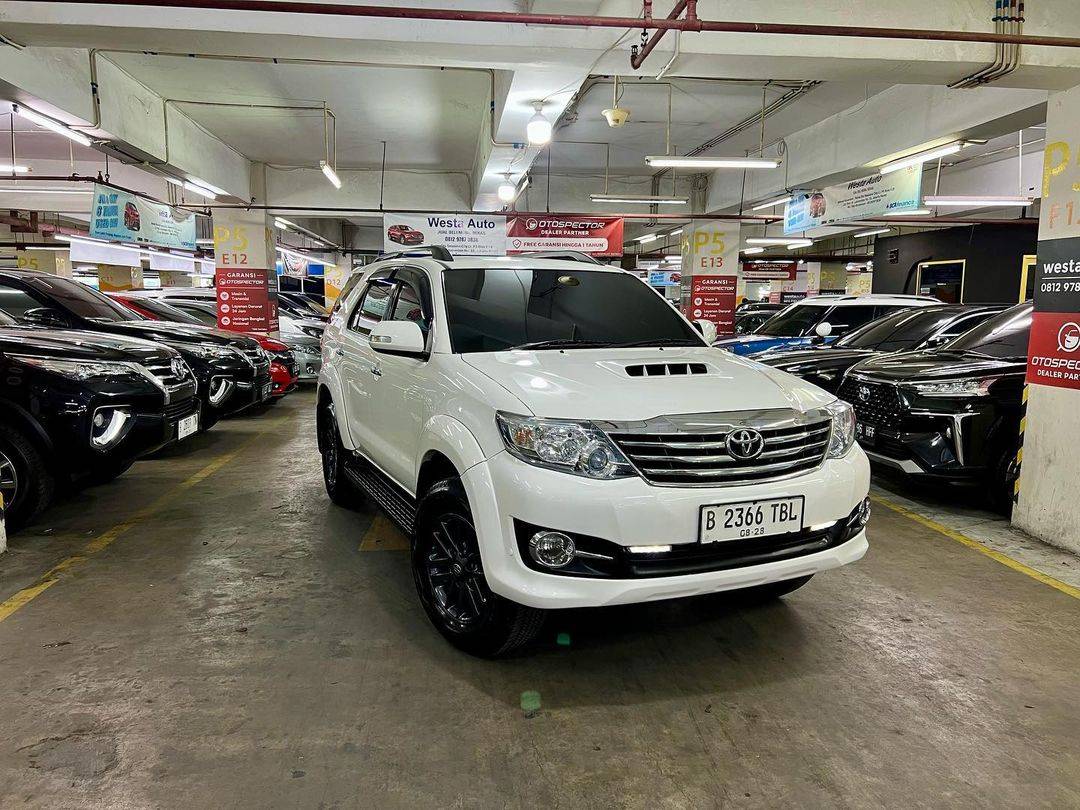 2014 Toyota Fortuner  Bekas 2014 Toyota Fortuner  Bekas