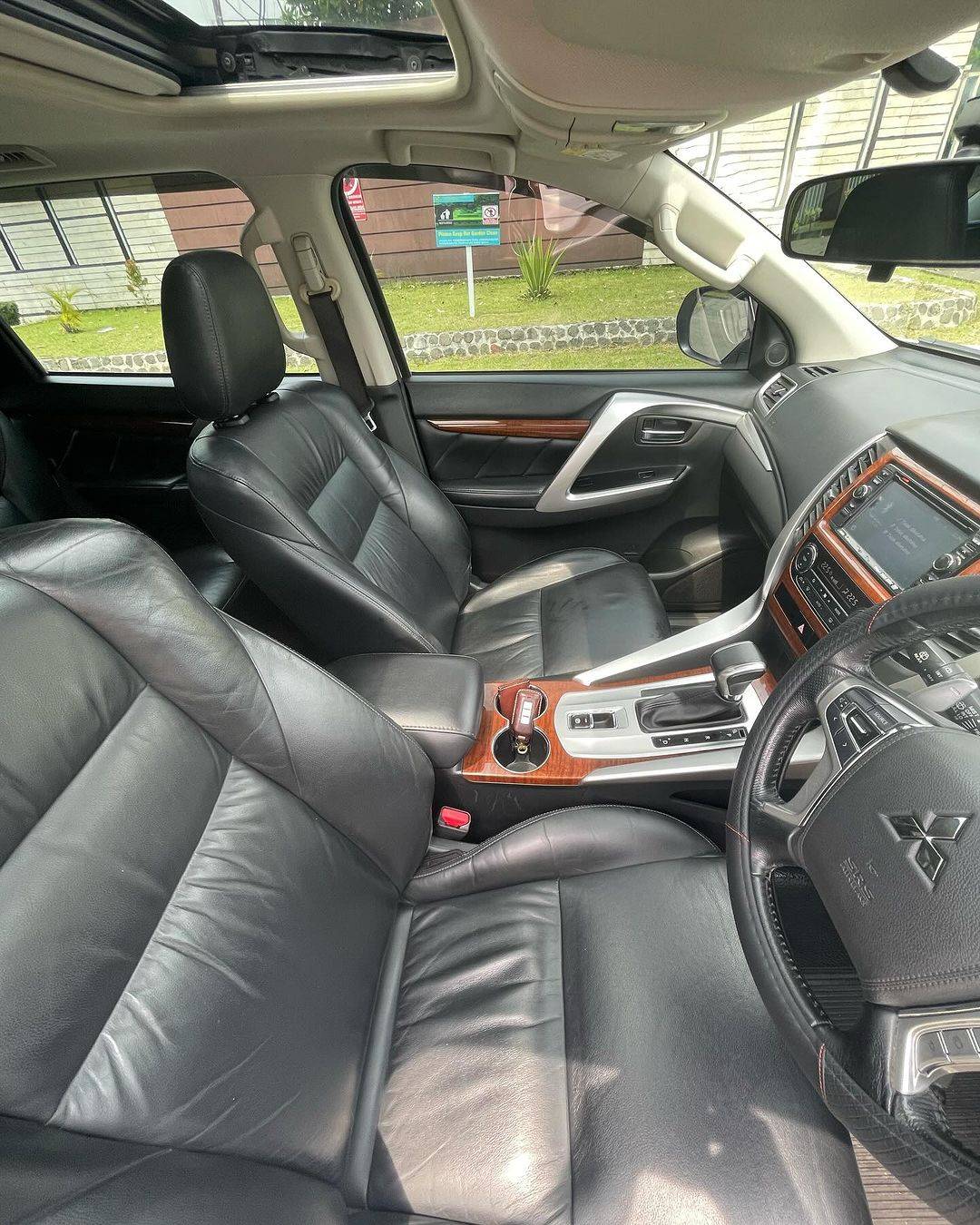 2016 Mitsubishi Pajero Sport 2016 Mitsubishi Pajero Sport