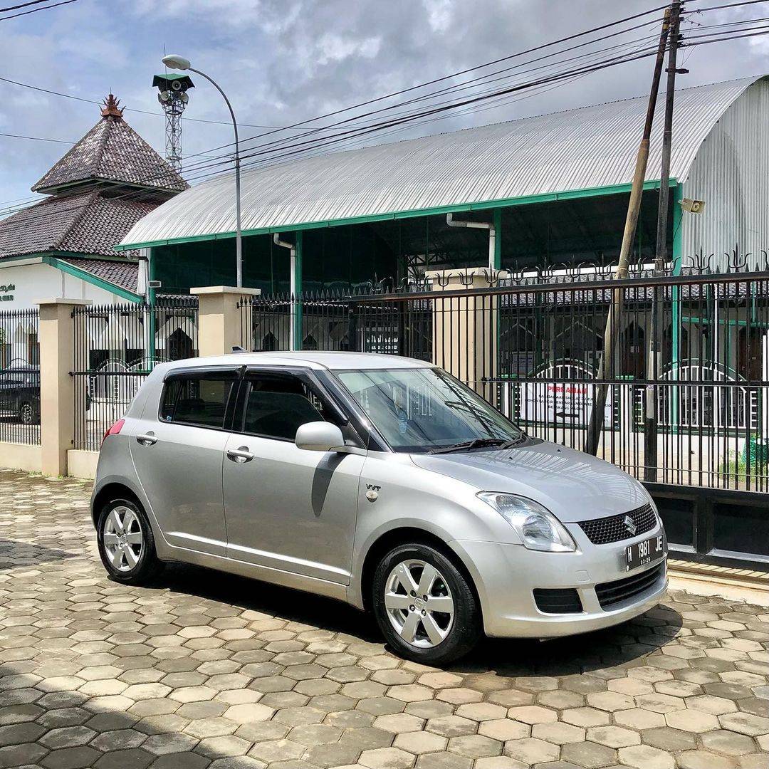 2010 Suzuki Swift 2010 Suzuki Swift