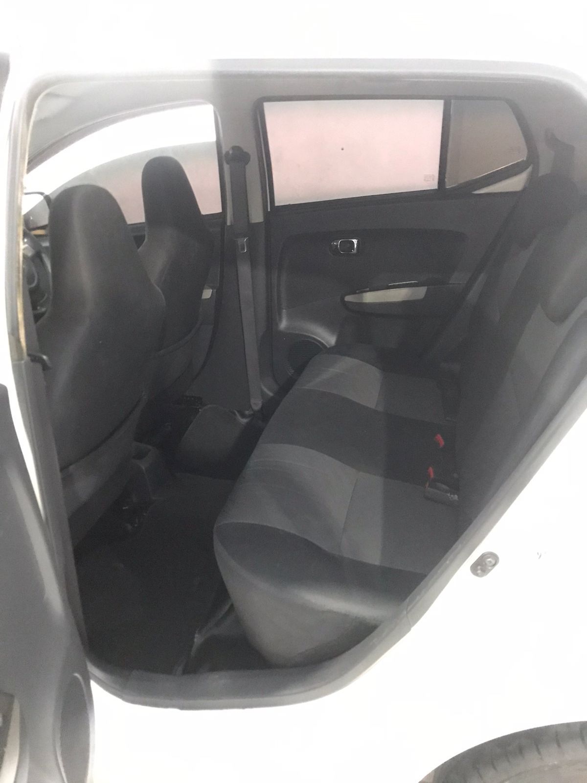 2014 Daihatsu Ayla 2014 Daihatsu Ayla