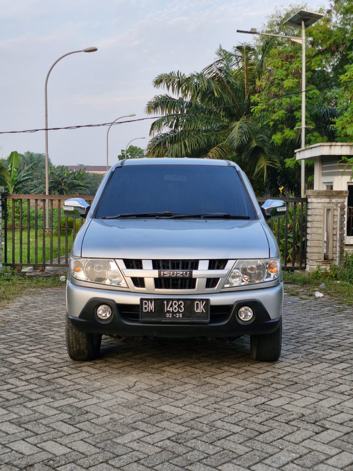 Second Hand 2015 Isuzu Panther Second Hand 2015 Isuzu Panther