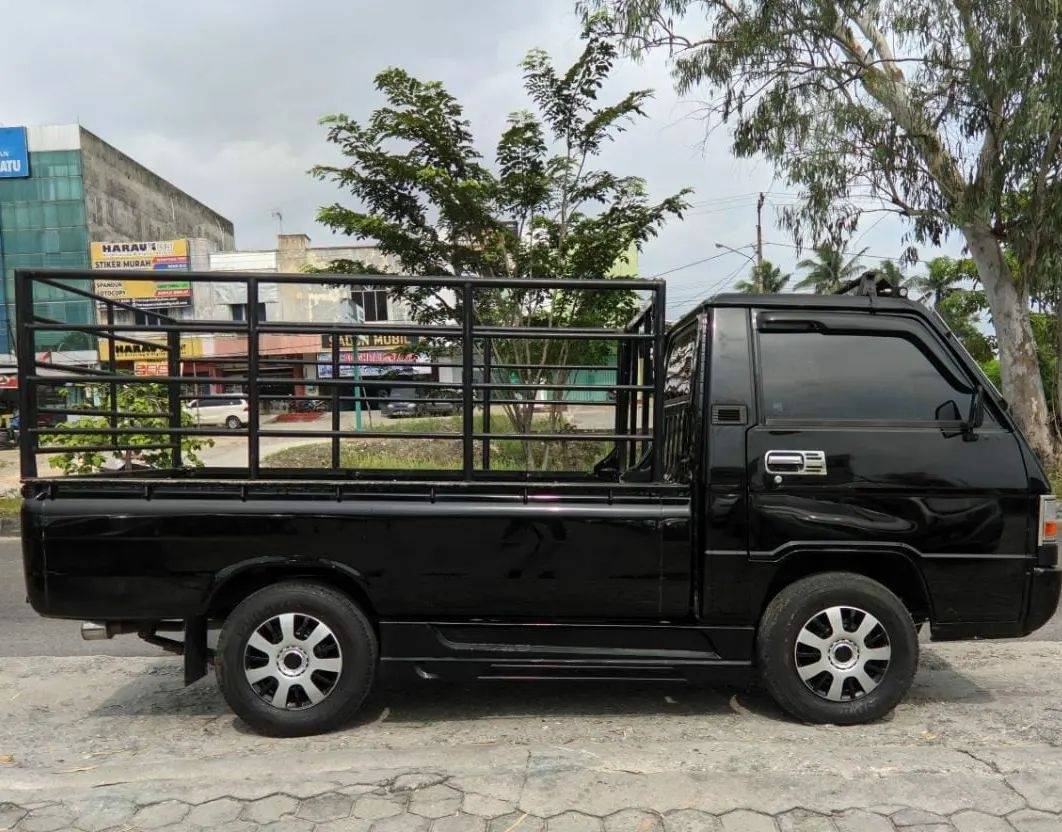 2020 Mitsubishi L300 2020 Mitsubishi L300