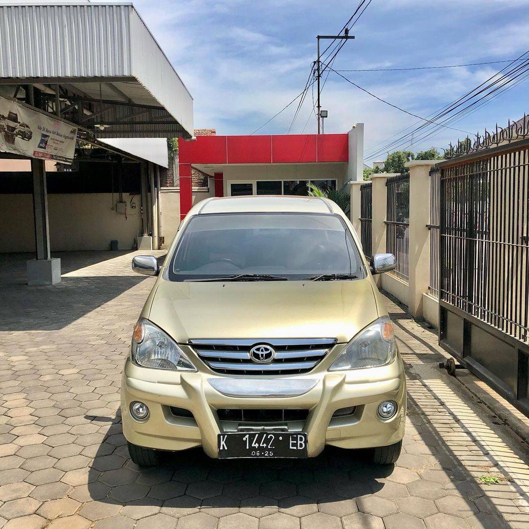 Second Hand 2005 Toyota Avanza Second Hand 2005 Toyota Avanza