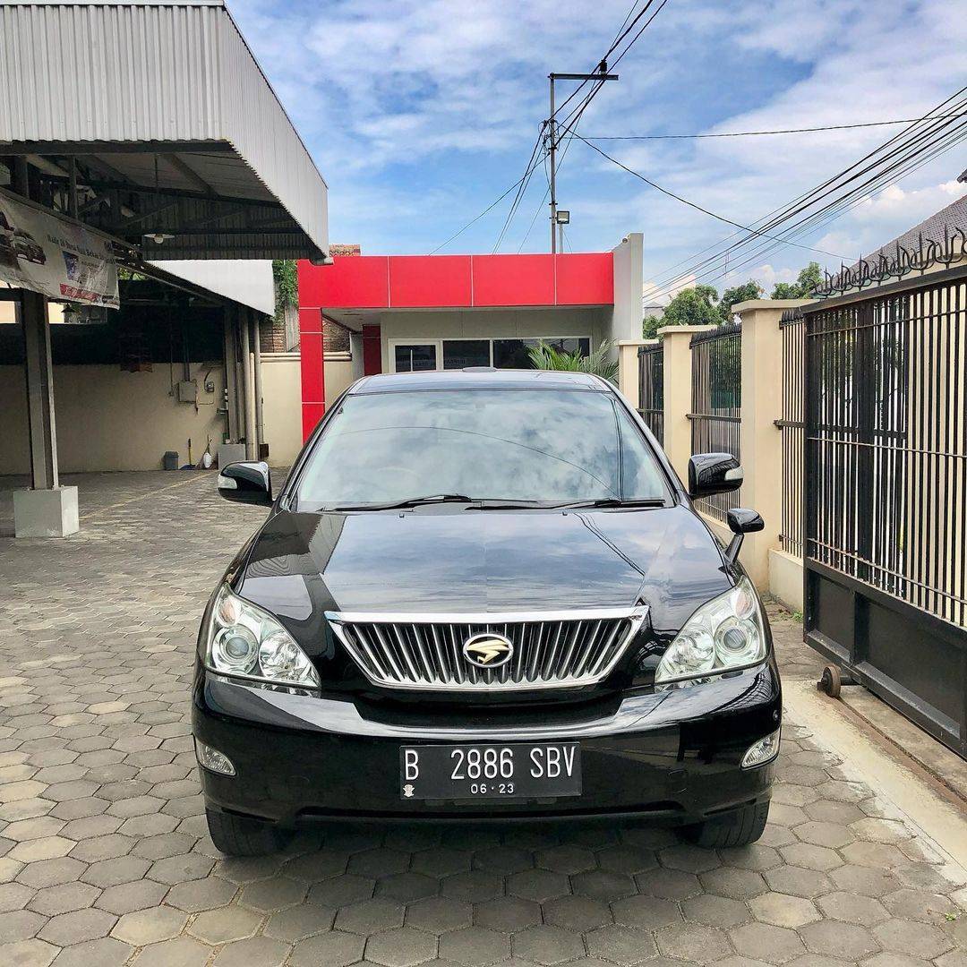 Second Hand 2010 Toyota Harrier 2.4L G AT