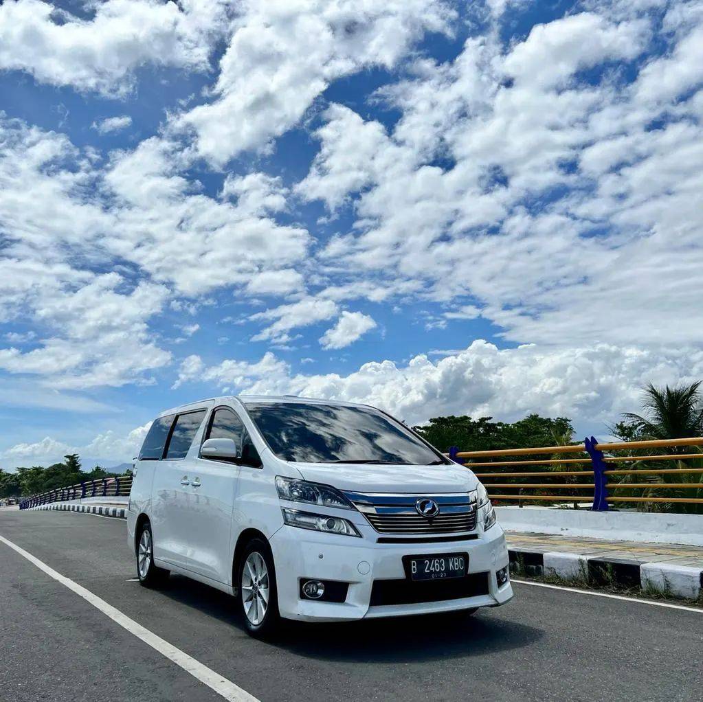 2012 Toyota Vellfire 2012 Toyota Vellfire