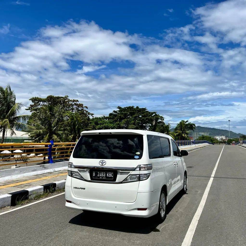 2012 Toyota Vellfire 2012 Toyota Vellfire