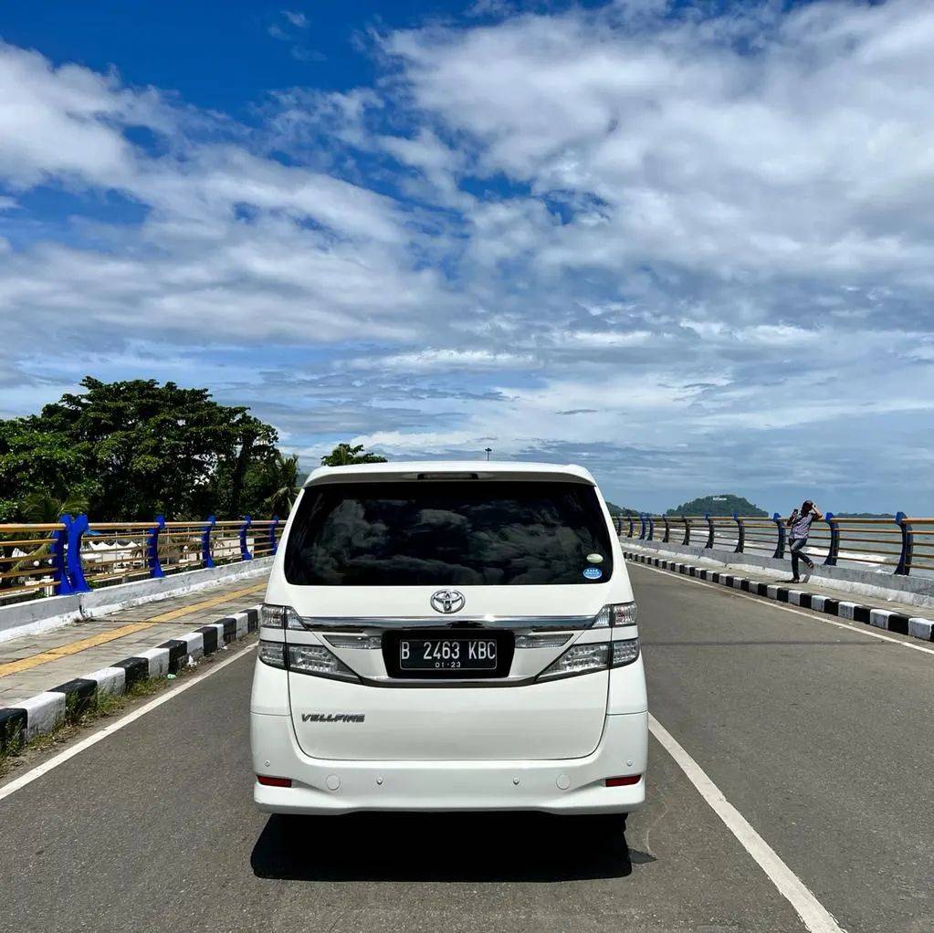 2012 Toyota Vellfire 2012 Toyota Vellfire