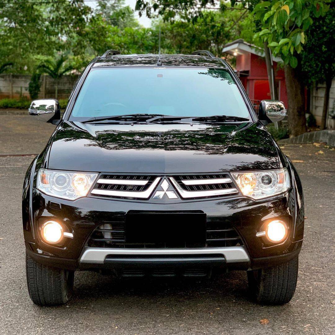 Second Hand 2014 Mitsubishi Pajero Sport Dakar AT 4x2