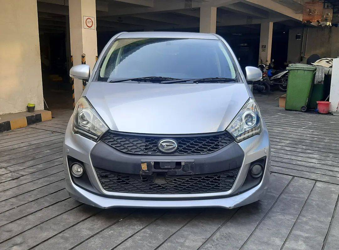 2015 Daihatsu Sirion Bekas 2015 Daihatsu Sirion Bekas