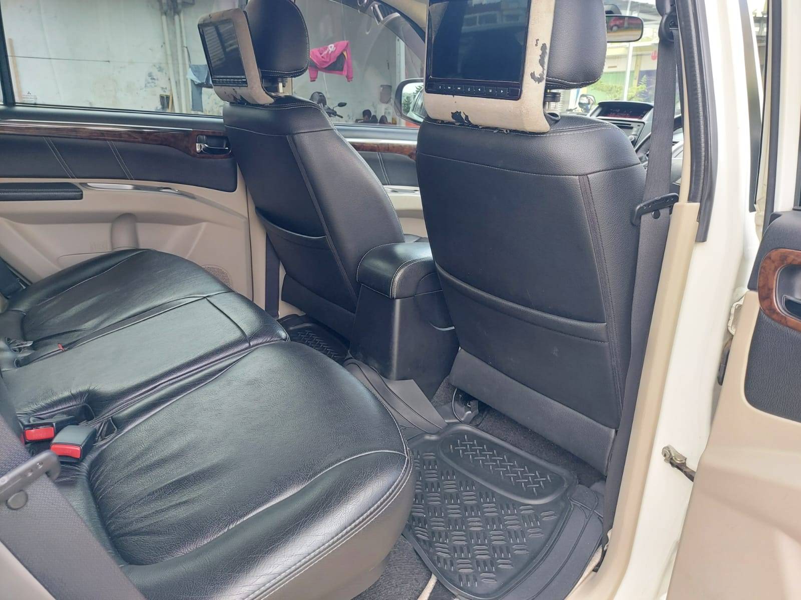 2014 Mitsubishi Pajero Sport  2014 Mitsubishi Pajero Sport