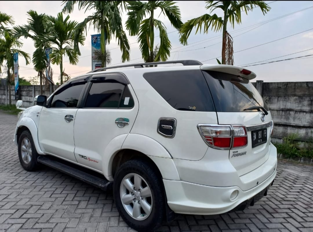 2011 Toyota Fortuner 2011 Toyota Fortuner